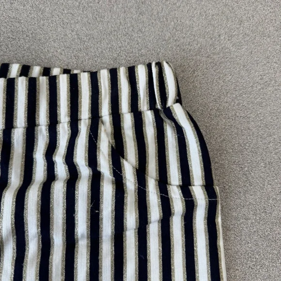 Girls Striped Shorts - Picture 3 of 7